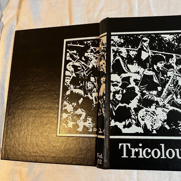 QUEEN'S UNIVERSITY TRICOLOUR Yearbook 80 1980 Mint Kingston Ontario Canada - Picture 10 of 10